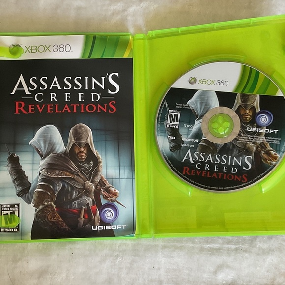 Ubisoft Assassin's Creed: Revelations for Xbox 360 - Green Case - Picture 3 of 3